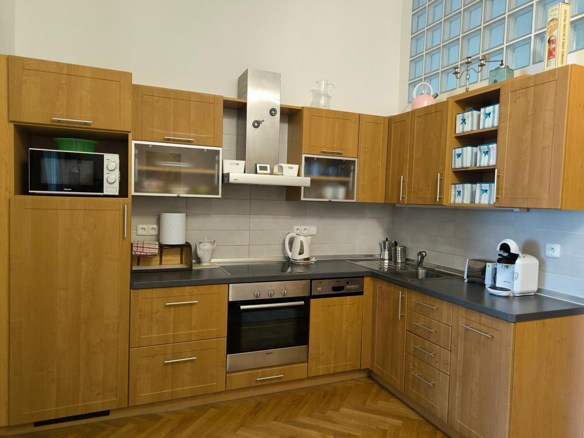 Apartamento Valentinka Minutes Away From Charles Bridge Praga Exterior foto